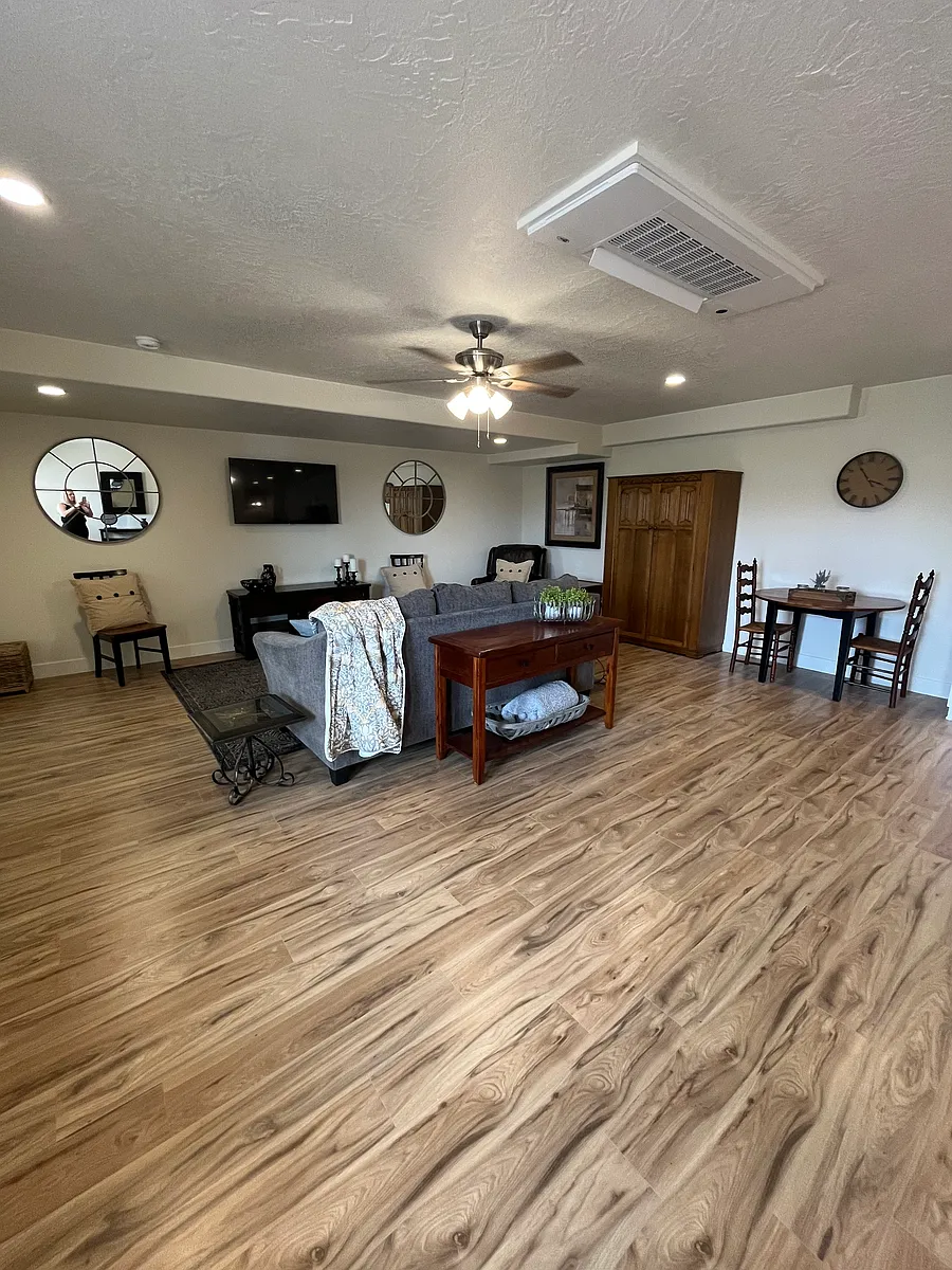 Building Photo - 5347 N 1530 W