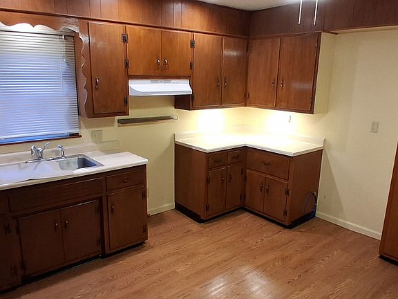 4th image of 266 1st St