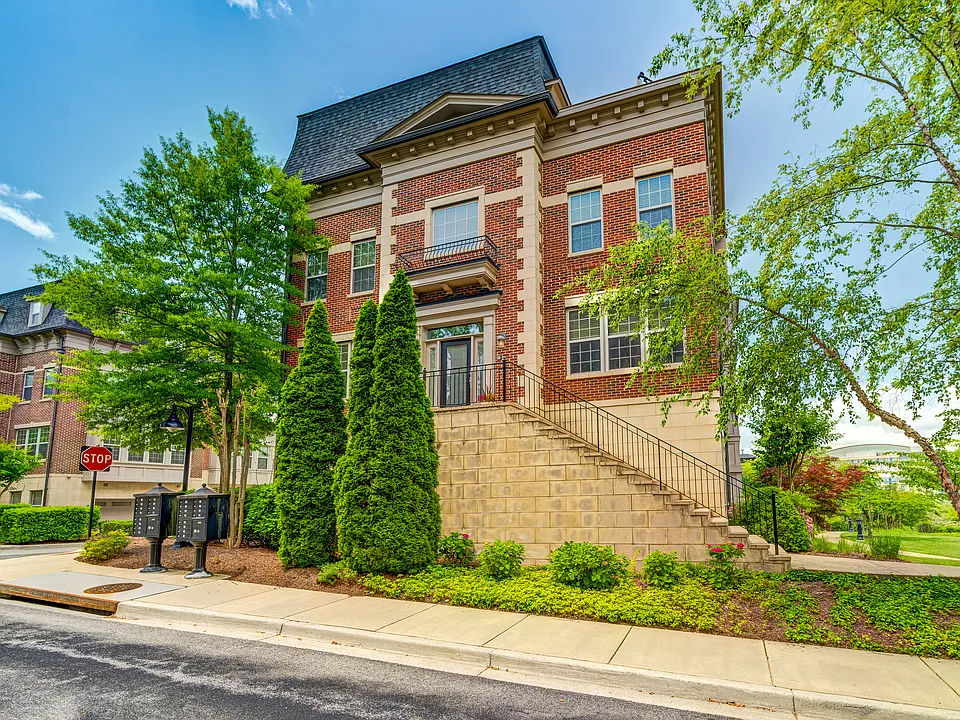 510 Overlook Park Dr #32