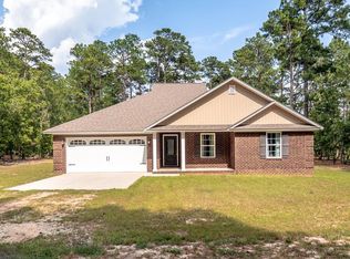 6 Foxfire Ln, Wedgefield, SC 29168