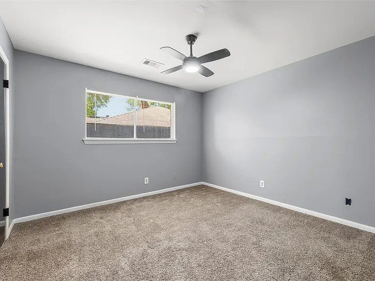 4014 Mona Lee Ln — Photo 20
