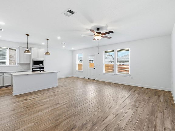 7th image of this home