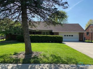 616 S Lallendorf Rd, Oregon, OH 43616