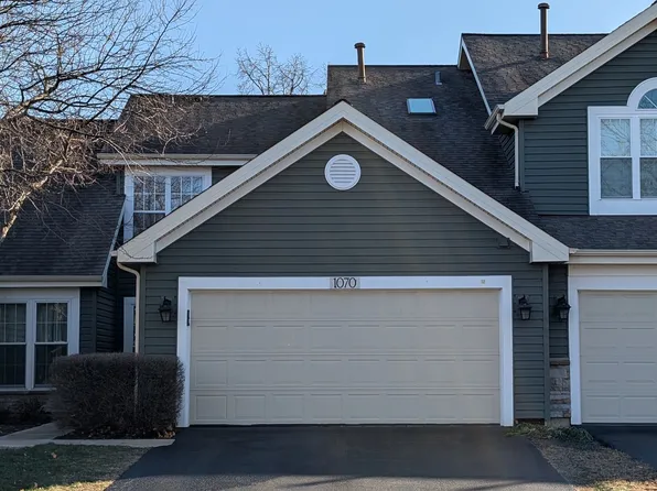 1070 Rockport Dr, Carol Stream, IL 60188