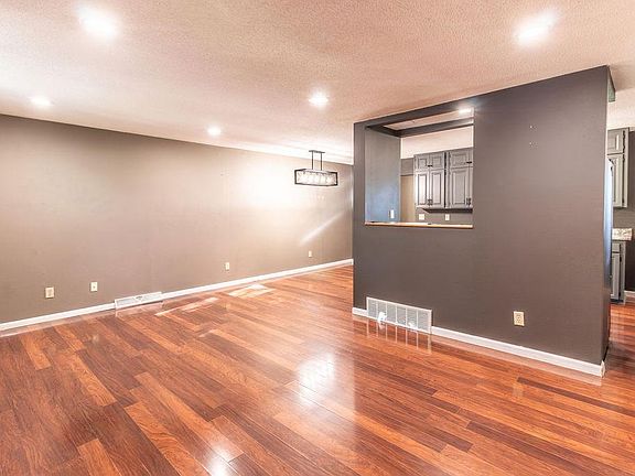 3rd image of 112 4th St S