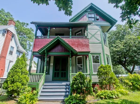 153 Princeton St, Springfield, MA 01109