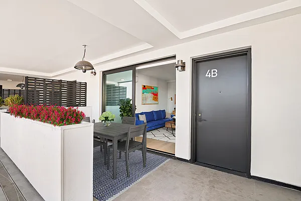 Rented by Compass | media 10