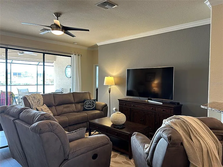 6808 Wild Lake Ter — Photo 17