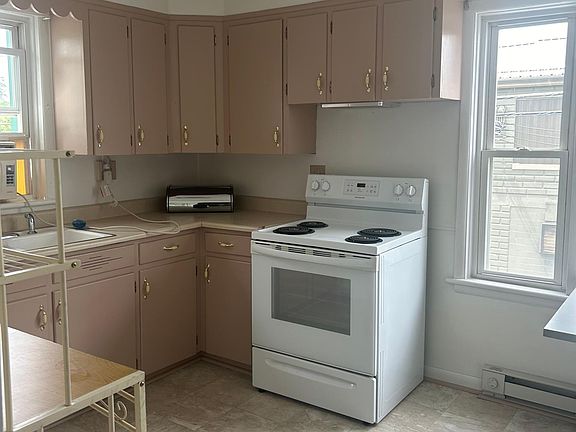 2nd image of 108 S 1st St #2