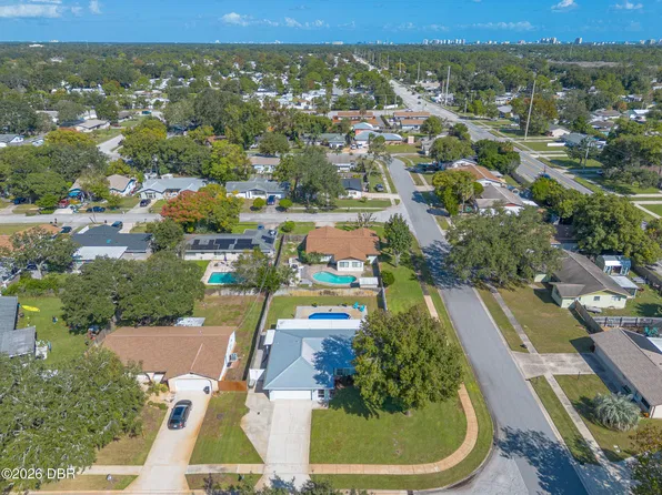 112 Stratford Sq, Port Orange, FL 32127