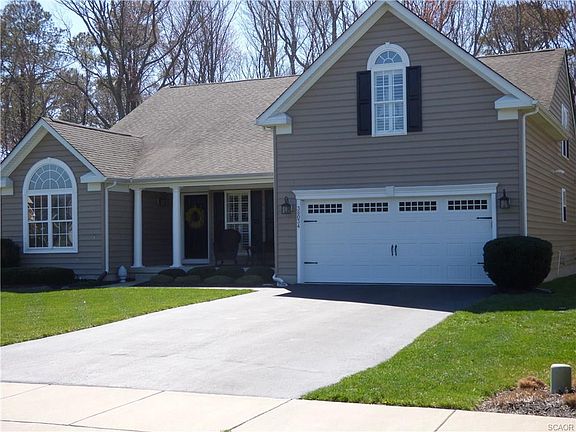 3rd image of 38034 Bayview Cir W