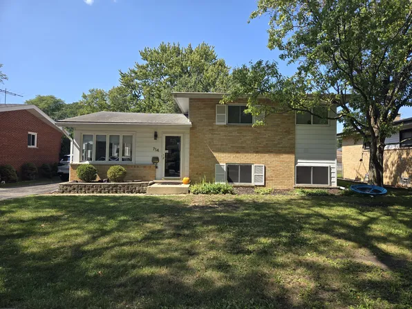 714 N Eastwood Ave, Mount Prospect, IL 60056