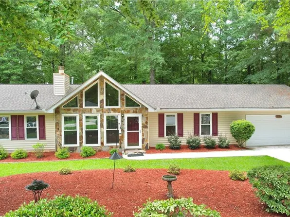 302 Rincon Ct, Peachtree City, GA 30269