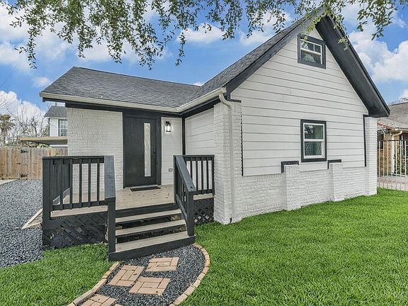 2nd image of 4705 Pease St