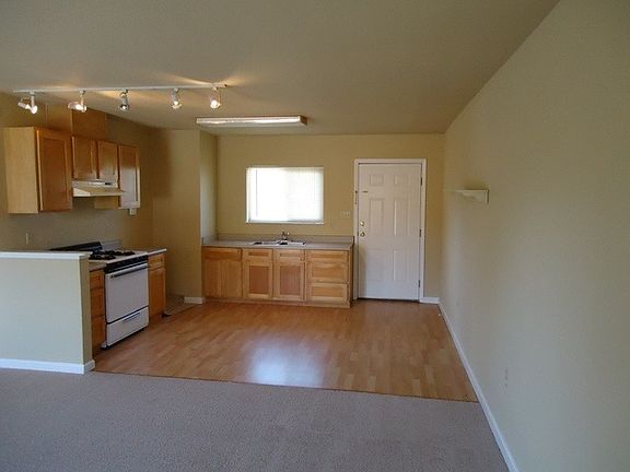 3rd image of 1661 Citrus St APT C