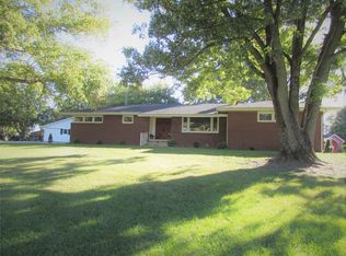501 S Oakwood St, Oakwood, IL 61858
