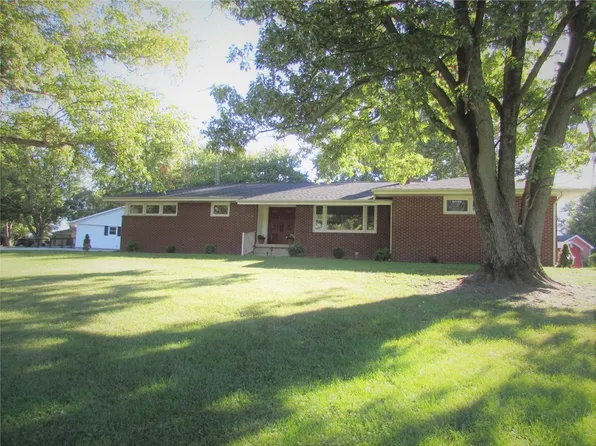 501 S Oakwood St, Oakwood, IL 61858