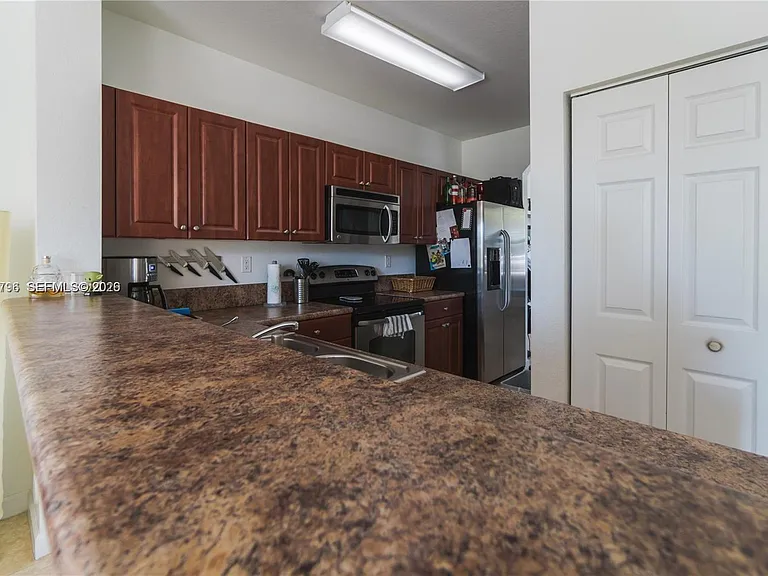 3065 SE 1st Dr #1 — Photo 8