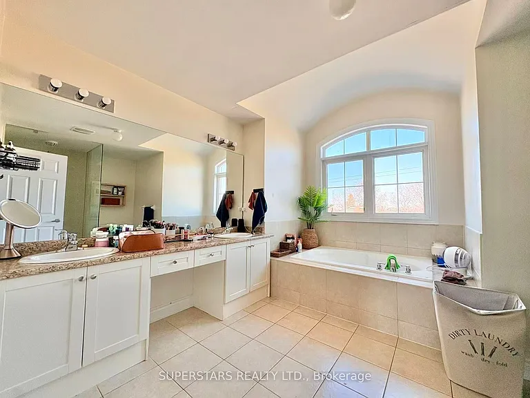 137A Finch Ave E — Photo 13