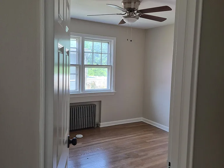 70 E 6th St — Photo 15