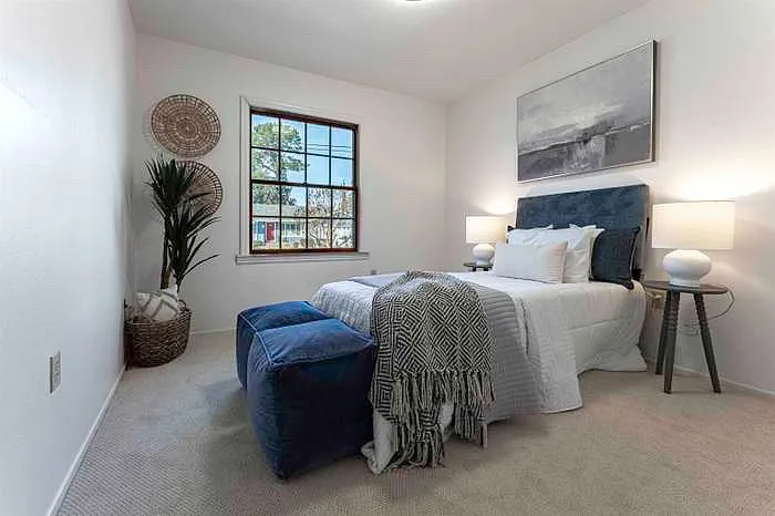 20 Fircrest Ct — Photo 2