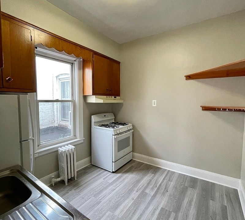 1st image of 32-39 Steinway St #2H