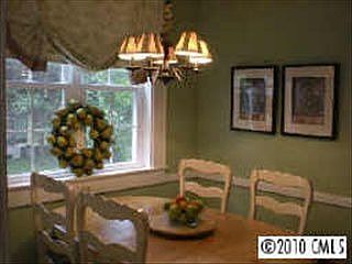 5th image of 1002 Hillside Dr