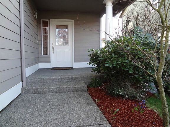 4th image of 434 Pullman Ave