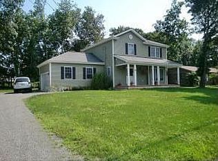 8 Greenbriar Dr, Little Egg Harbor, NJ 08087