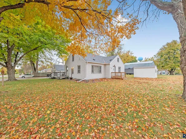 409 Boxelder St, Valley Springs, SD 57068