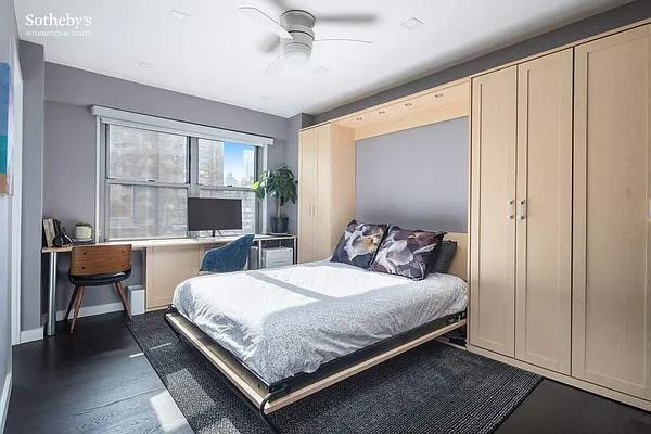 Sold by Sotheby's International Realty | media 9