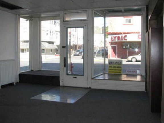 4th image of 36 W Centre St