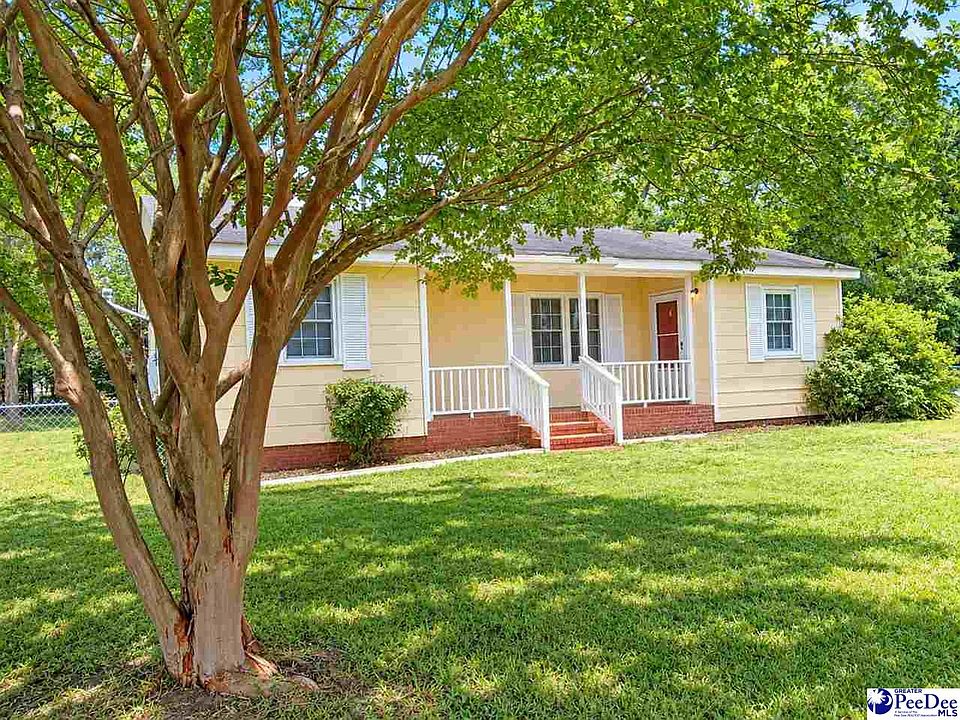 1st image of 221 Pecan Dr