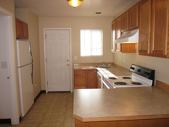 3rd image of 123 W Antler Ave #95