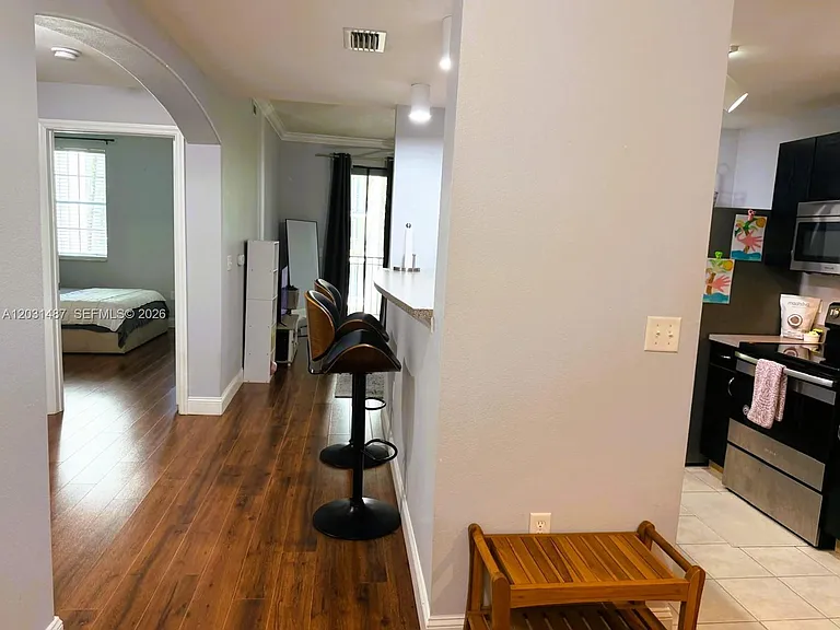 533 NE 3rd Ave #313 — Photo 7