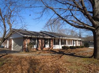 925 Montebello Rd, Imperial, MO 63052