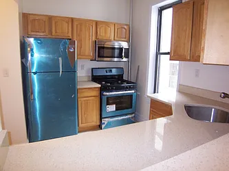 Rented by Heights Realty Advisors