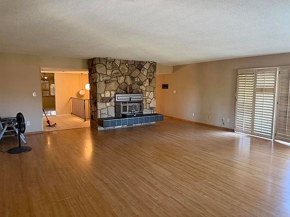 4th image of 11852 Serena Rd