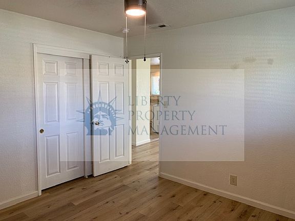 5th image of 918 S Lloyd St #918