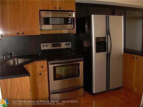 3rd image of 7899 NE Bayshore Ct APT 6C