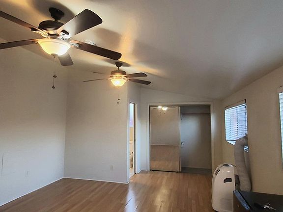 3rd image of 8215 Bleeker Ave