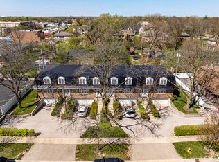 1510 Topp Ln, Glenview, IL 60025