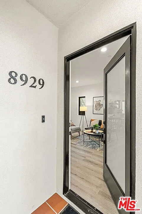 2 bed, 2.0 bath, 966 sqft, $6,250 — Photo 4