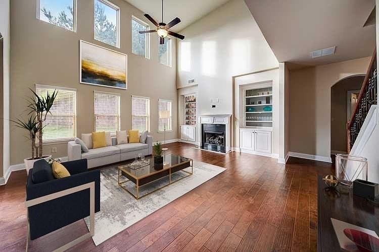 2nd image of 1501 Primrose Park Rd #1501