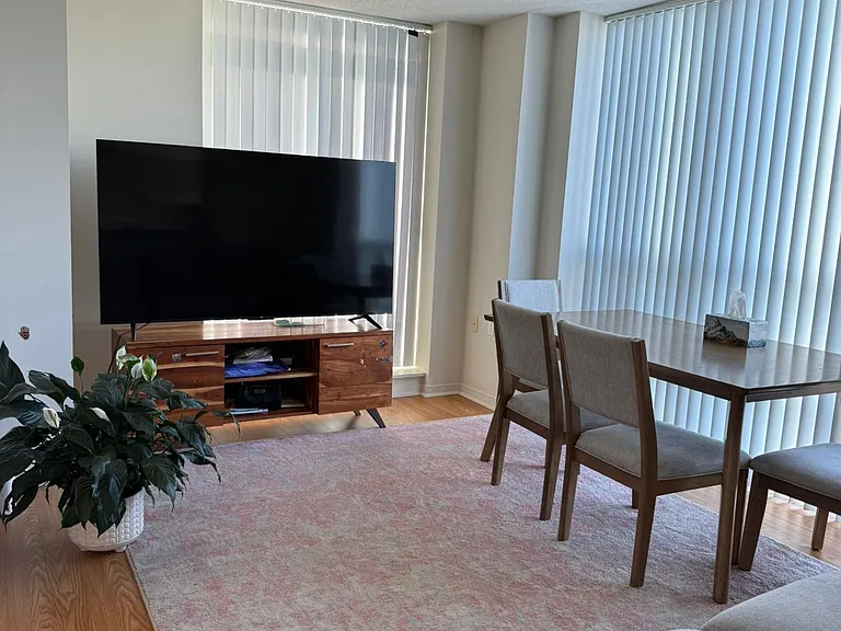 26 Olive Ave N #Penthouse 02 — Photo 13