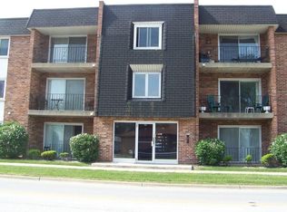 551 Michigan City Rd APT 302, Calumet City, IL 60409