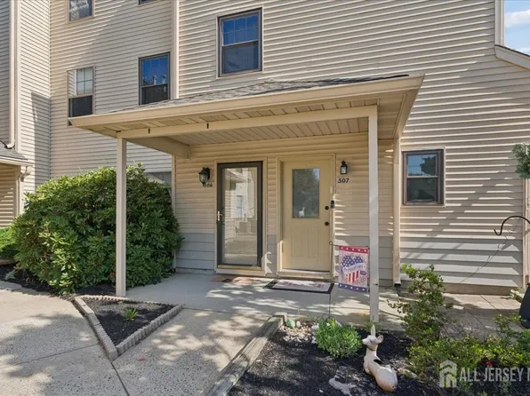 506 Violet Ln, Jackson, NJ 08527