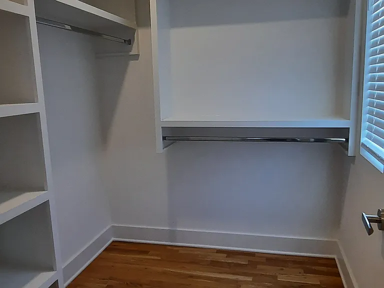 490 W Trinity Ln — Photo 22