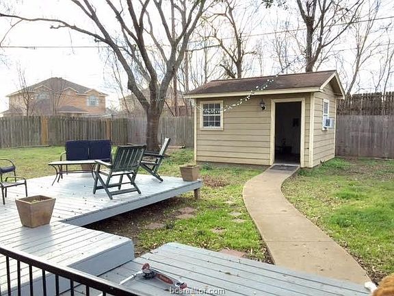 3rd image of 2302 Auburn Ct