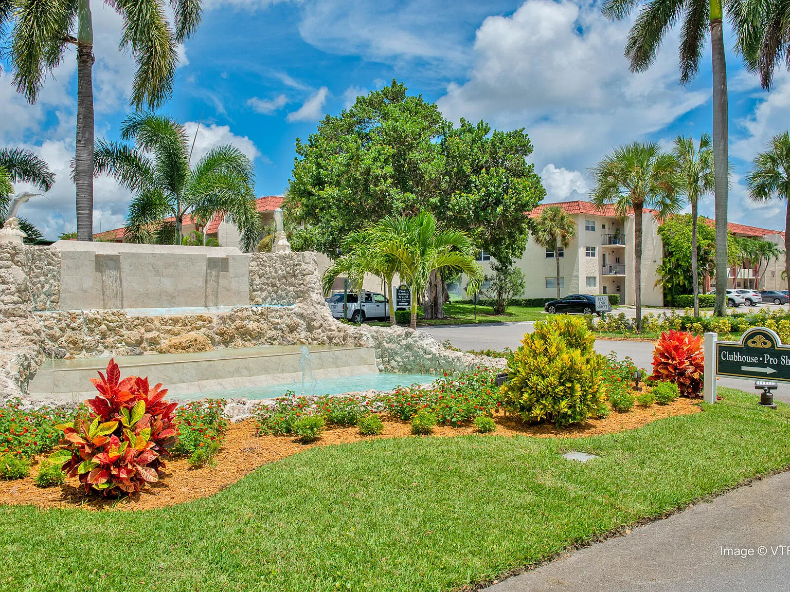 2 bed, 2.0 bath, 1170 sqft, $2,400 — Photo 3